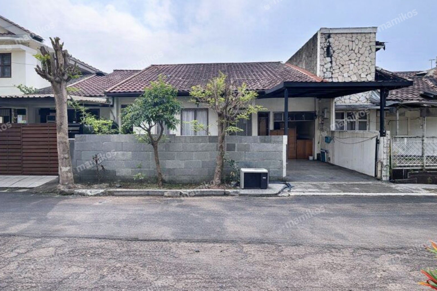 Rumah Sertifikat SHM 4 Kamar Tidur 3 Kamar Mandi Lebak Bulus Jakarta Selatan