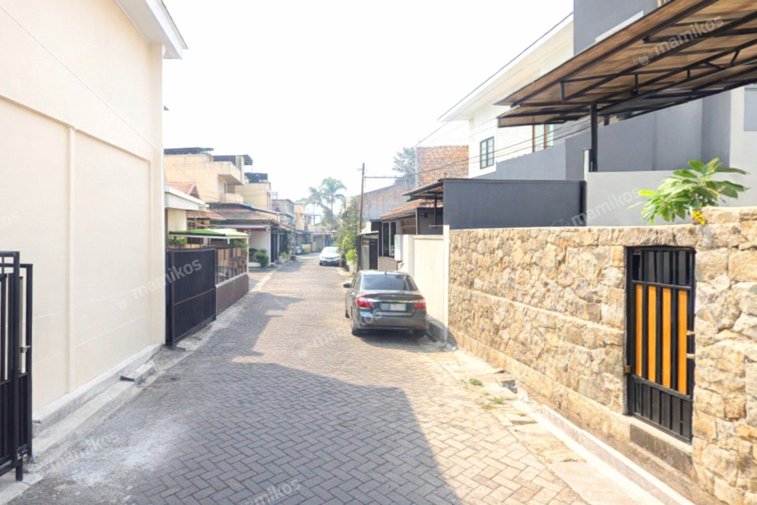 Rumah Sertifikat SHM 4 Kamar Tidur 3 Kamar Mandi Citra Garden Jakarta Barat - Photo 2