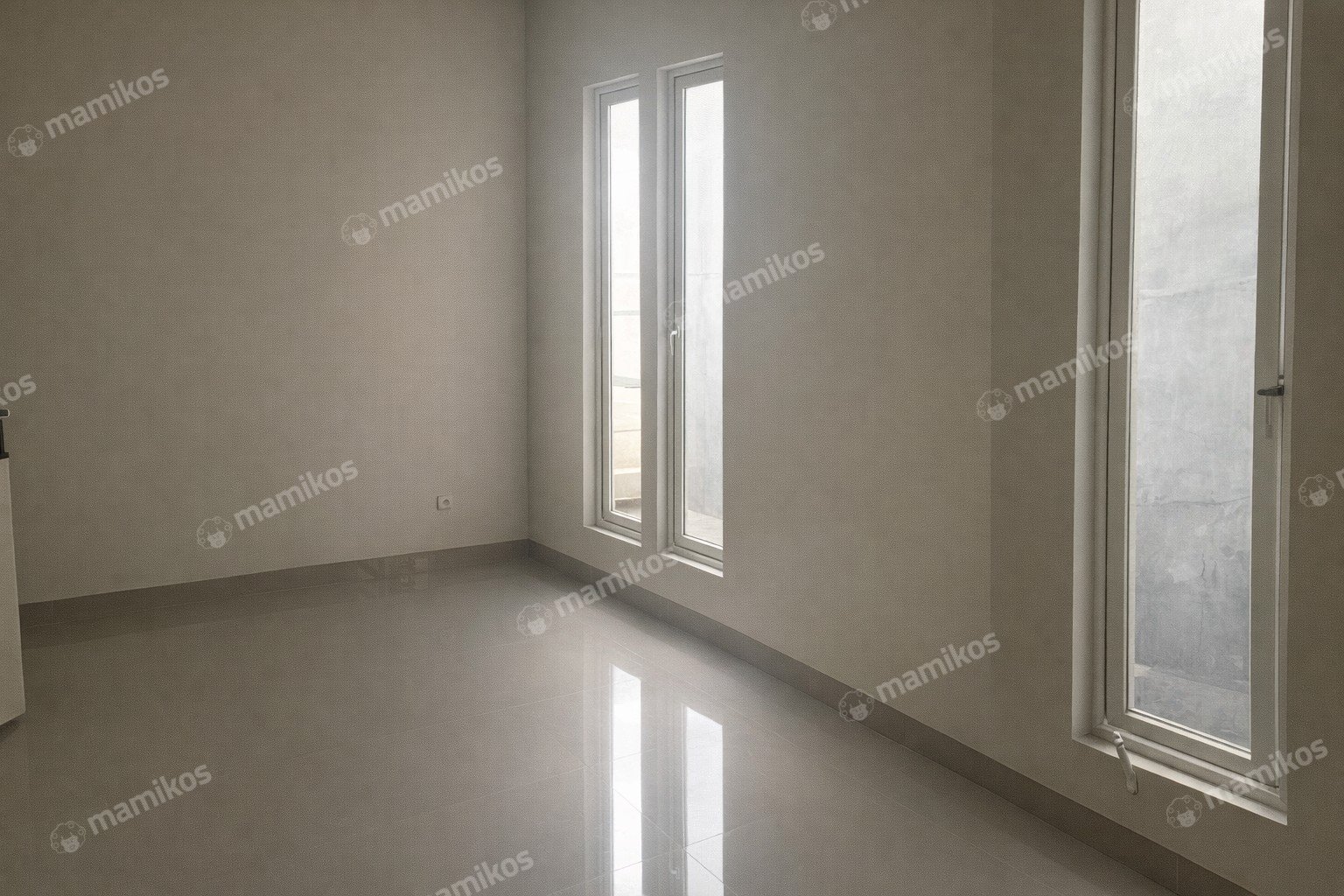 Rumah Sertifikat SHM 4 Kamar Tidur 3 Kamar Mandi Kembangan Jakarta Barat - Photo 4