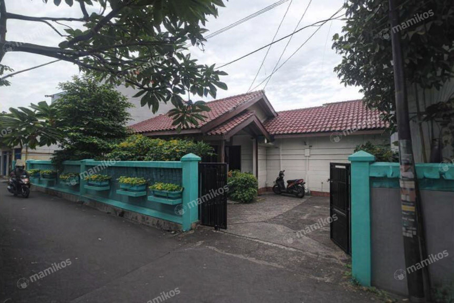 Rumah Sertifikat SHM 4 Kamar Tidur 2 Kamar Mandi Kembangan Jakarta Barat