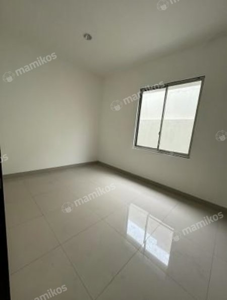 Rumah 4 Kamar Tidur 4 Kamar Mandi 2 Lantai Pantai Indah Kapuk Jakarta Utara - Photo 2