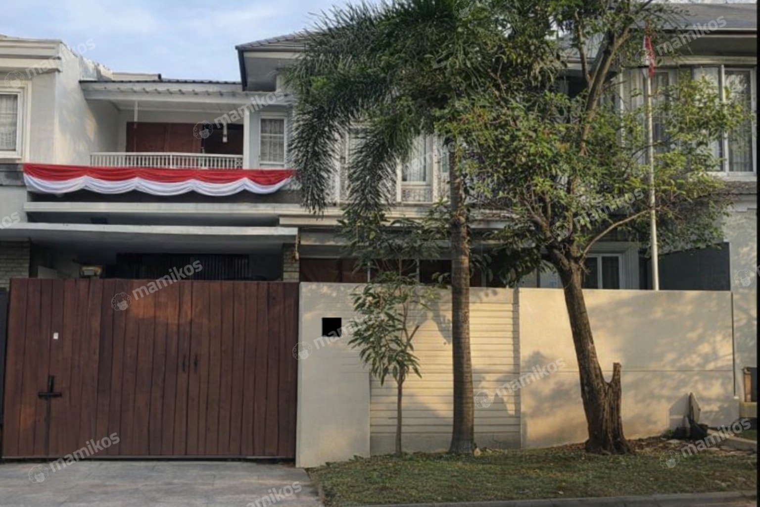 Rumah Sertifikat SHM 5 Kamar Tidur 7 Kamar Mandi Citra Grand Jakarta Timur