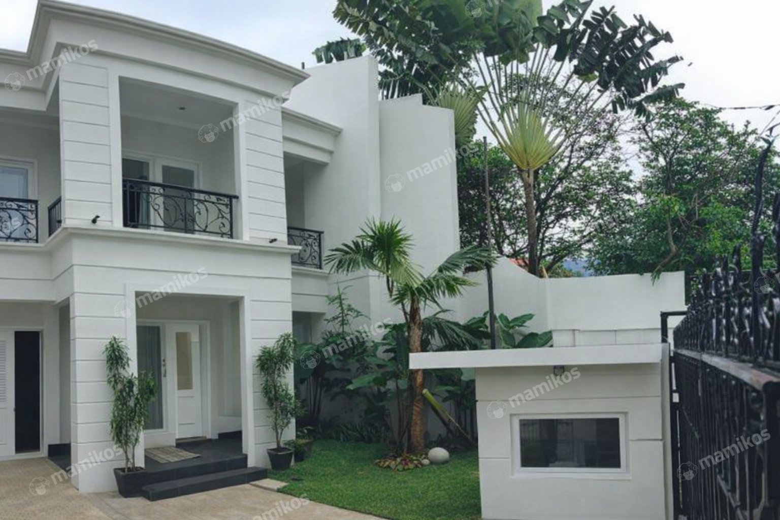 Rumah 5 Kamar Tidur 5 Kamar Mandi 2 Lantai Kebayoran Baru Jakarta Selatan