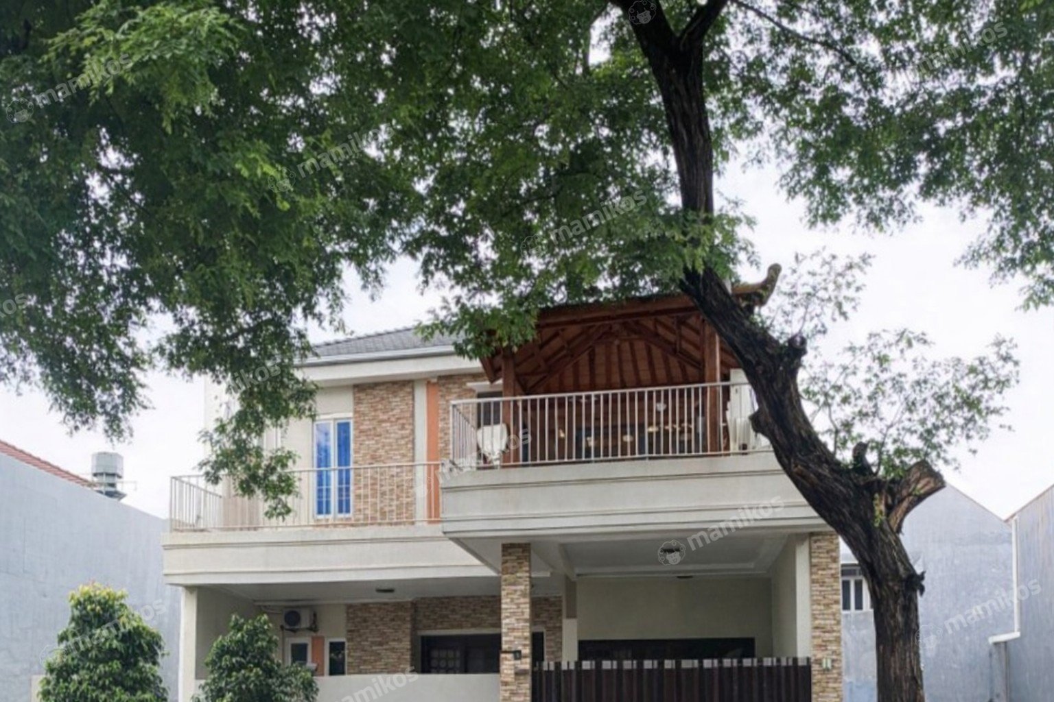 Rumah Sertifikat SHM 4 Kamar Tidur 4 Kamar Mandi Citra Grand Jakarta Timur