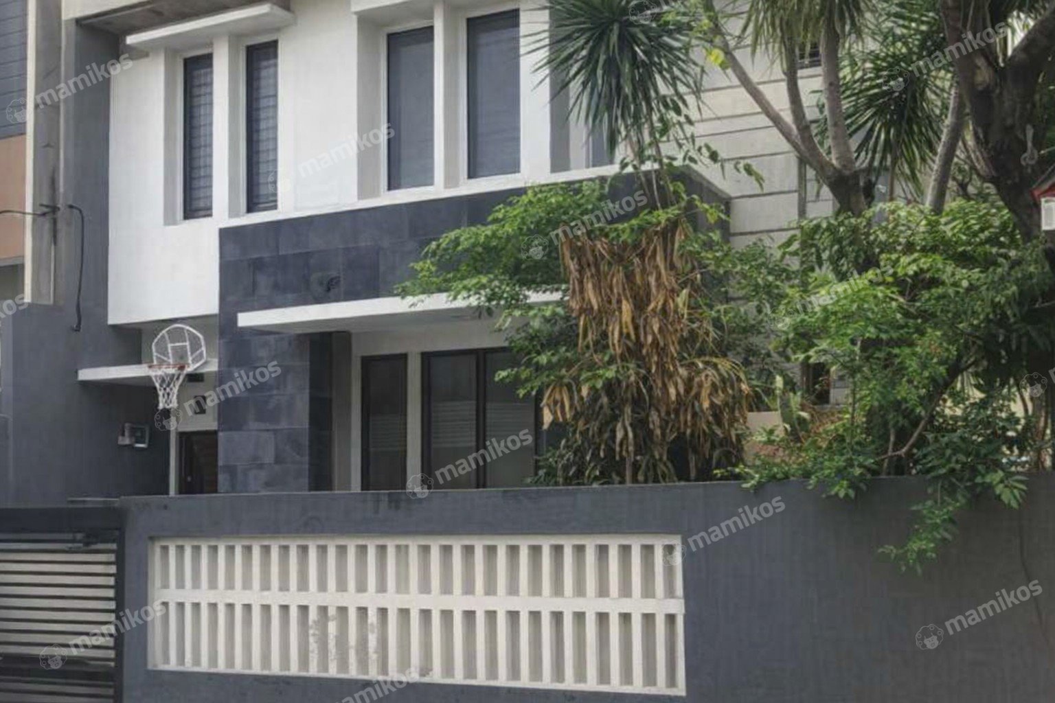 Rumah Sertifikat SHM 4 Kamar Tidur 4 Kamar Mandi Condet Jakarta Timur