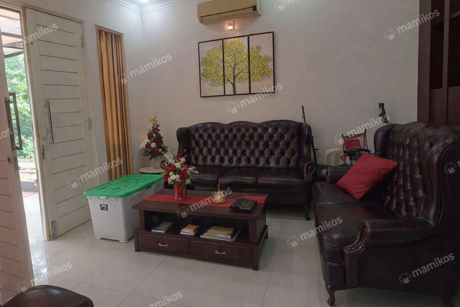 Rumah Sertifikat SHM 3 Kamar Tidur 3 Kamar Mandi Kota Wisata Jakarta Timur
