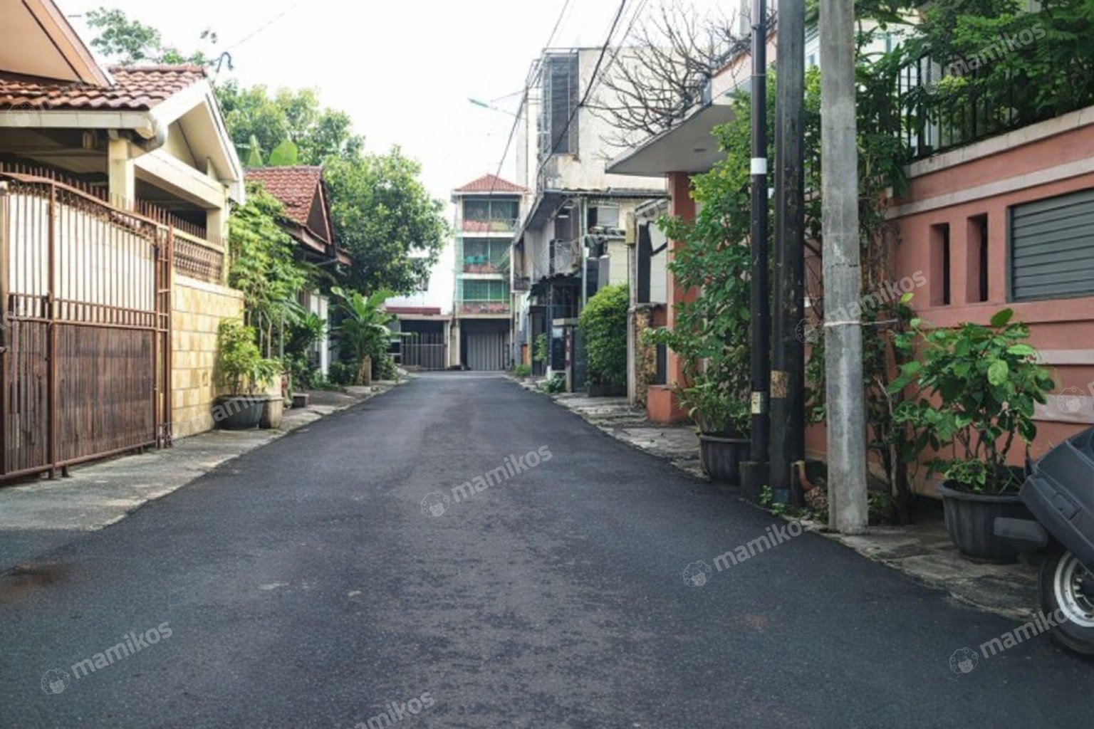 Rumah Sertifikat SHM 5 Kamar Tidur 3 Kamar Mandi Kembangan Jakarta Barat