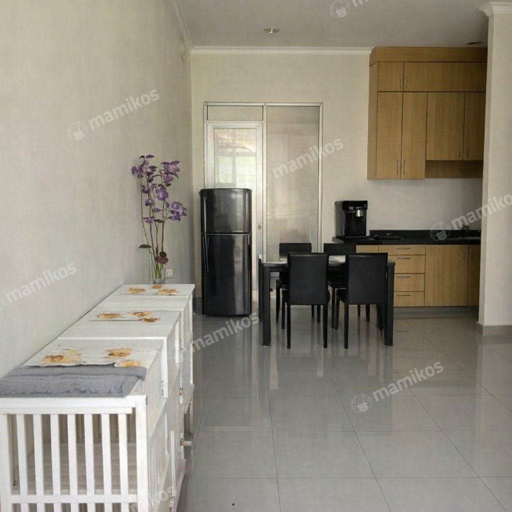 Rumah Sertifikat SHM 3 Kamar Tidur 3 Kamar Mandi Green Lake City Jakarta Barat - Photo 5