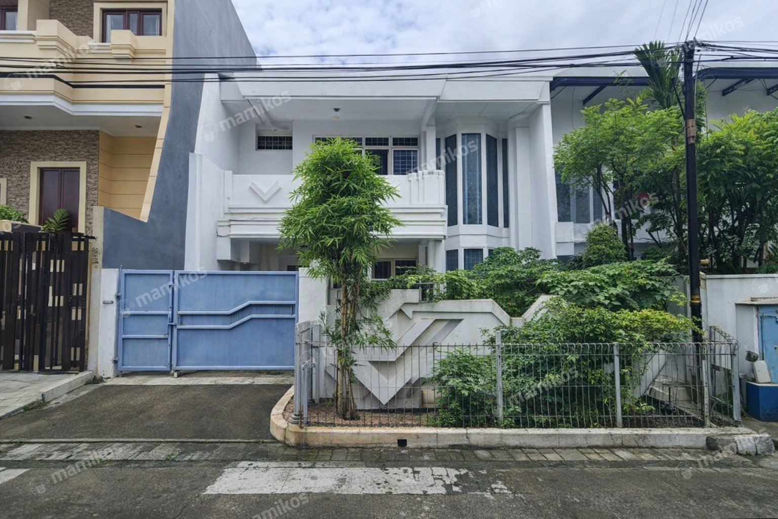 Rumah Sertifikat SHM 3 Kamar Tidur 3 Kamar Mandi Green garden Jakarta Barat