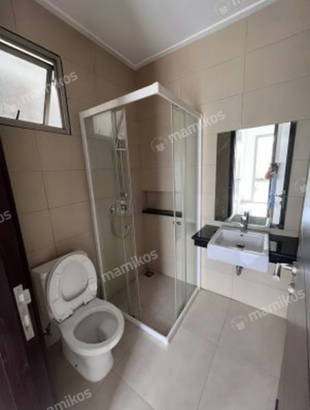 Rumah Sertifikat SHM 3 Kamar Tidur 3 Kamar Mandi Pantai Indah Kapuk 2 Jakarta Utara - Photo 2