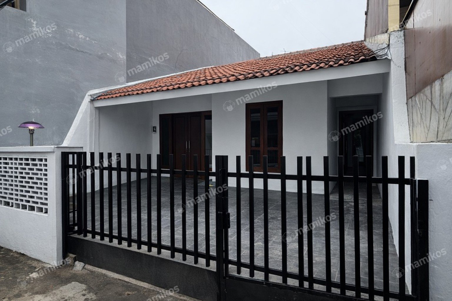 Rumah Sertifikat SHM 2 Kamar Tidur 1 Kamar Mandi Kebayoran Baru Jakarta Selatan