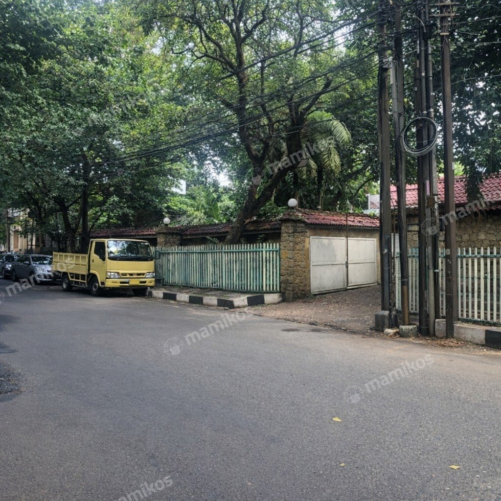 Rumah Sertifikat SHM 6 Kamar Tidur 5 Kamar Mandi Cilandak Jakarta Selatan - Photo 4
