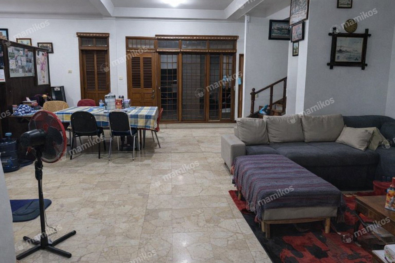 Rumah Sertifikat SHM 11 Kamar Tidur 5 Kamar Mandi Kebayoran Baru Jakarta Selatan