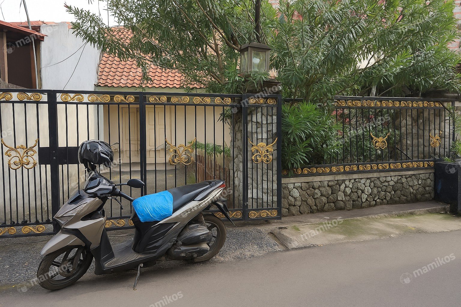 Rumah Sertifikat SHM 3 Kamar Tidur 3 Kamar Mandi Kebon Jeruk Jakarta Barat