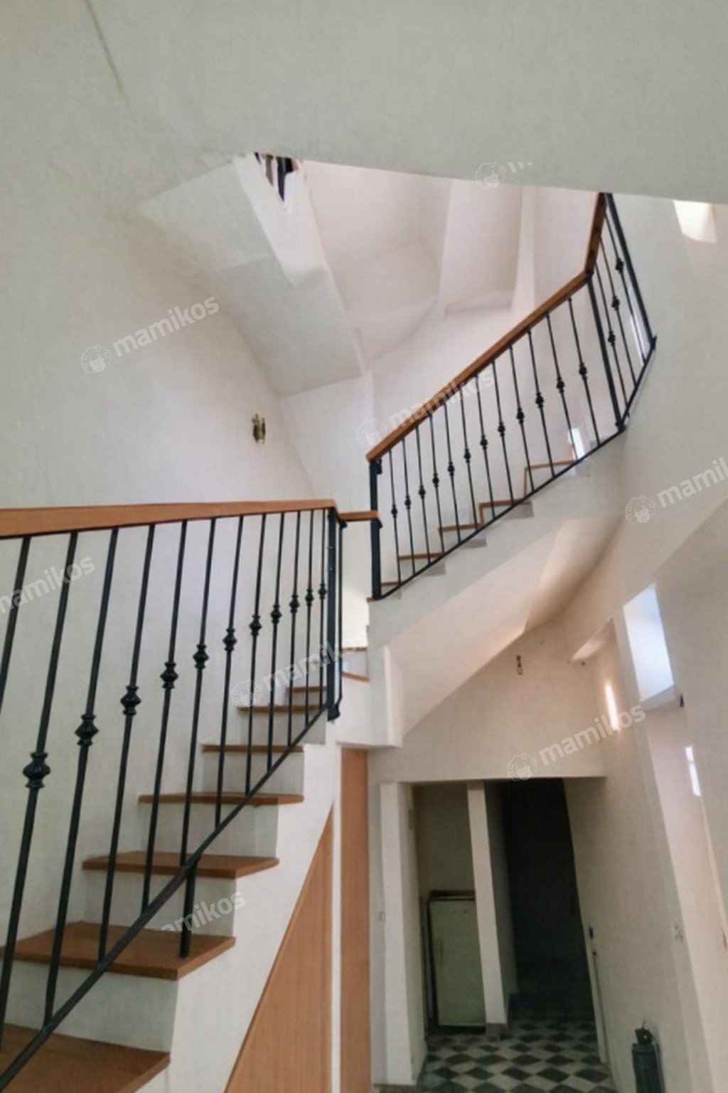 Rumah Sertifikat SHM 4 Kamar Tidur 4 Kamar Mandi Pondok Indah Jakarta Selatan - Photo 4