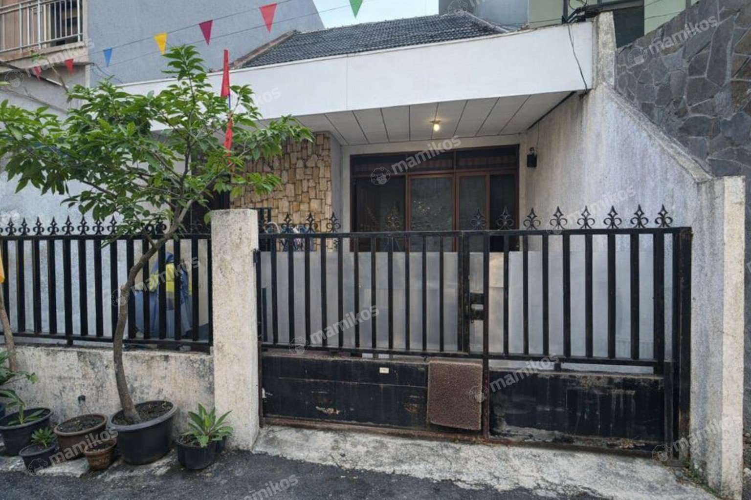 Rumah Sertifikat SHM 4 Kamar Tidur 1 Kamar Mandi Tanjung Duren Jakarta Barat