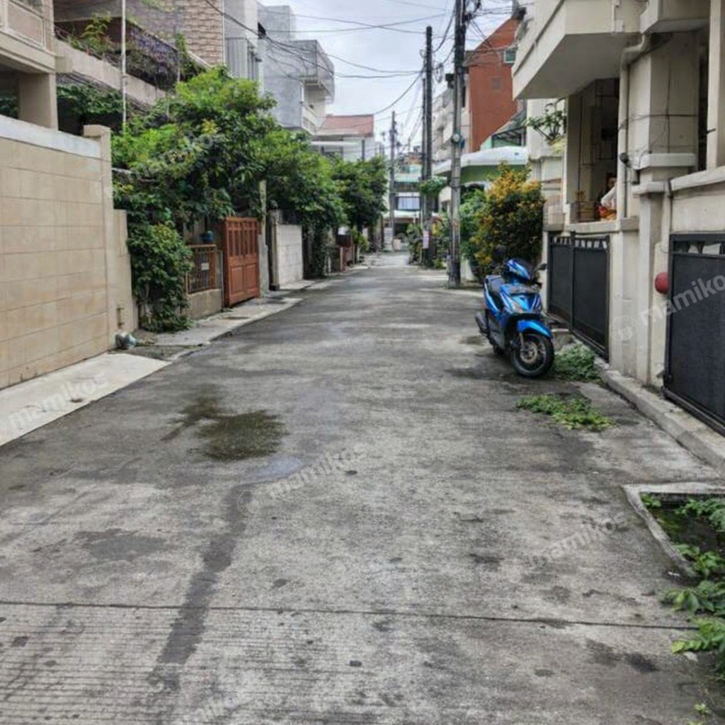 Rumah Sertifikat SHM 3 Kamar Tidur 3 Kamar Mandi Kelapa Gading Jakarta Utara - Photo 2