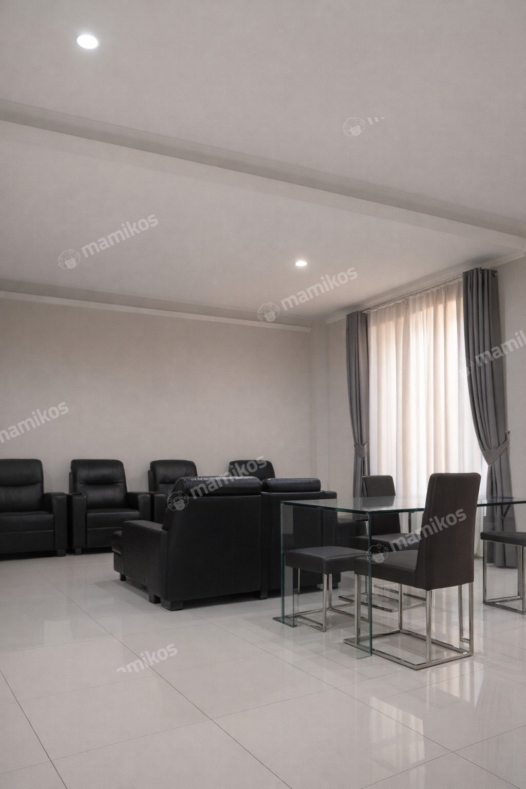 Rumah 5 Kamar Tidur 6 Kamar Mandi 4 Lantai Joglo Jakarta Barat - Photo 3