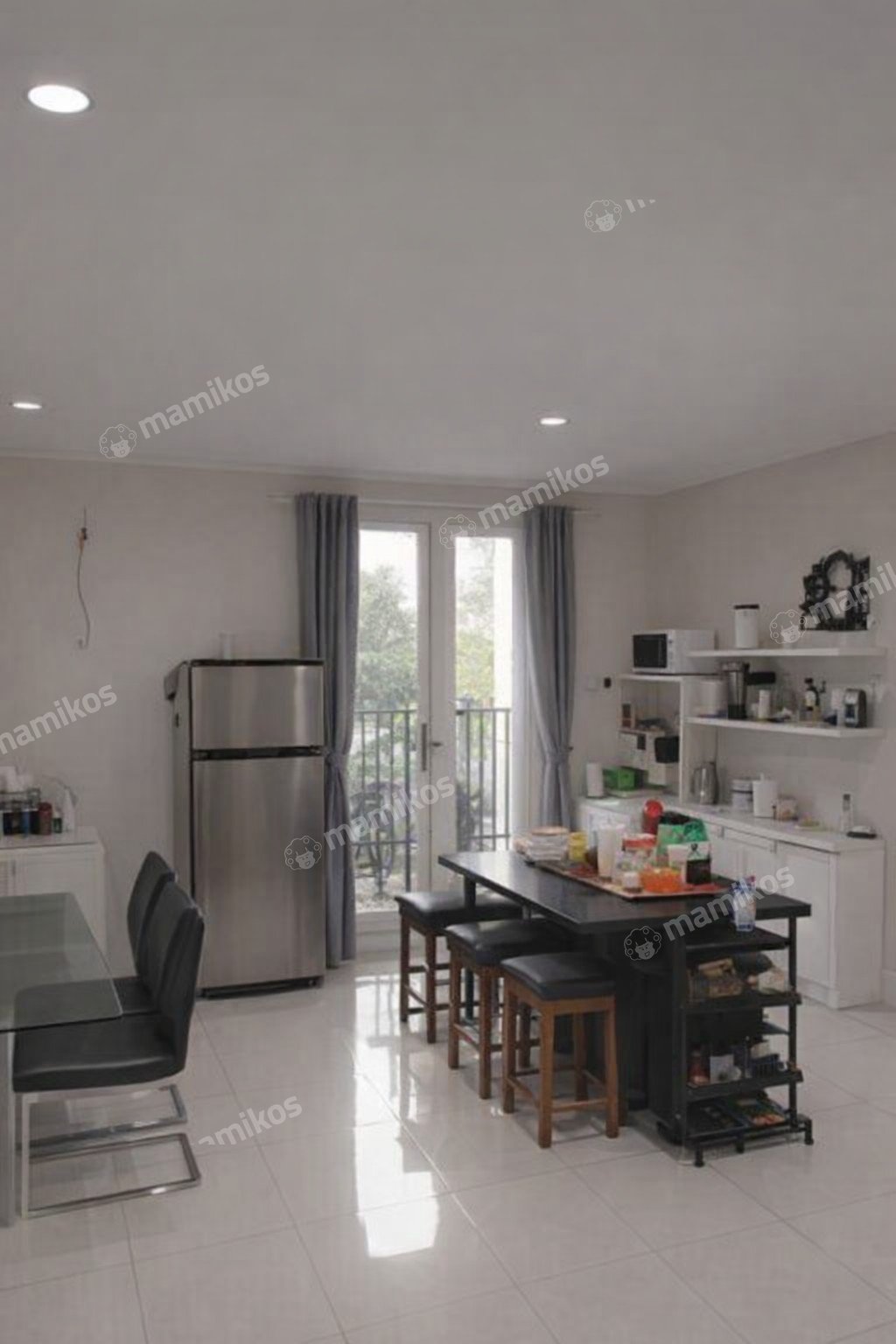 Rumah 5 Kamar Tidur 6 Kamar Mandi 4 Lantai Joglo Jakarta Barat - Photo 5