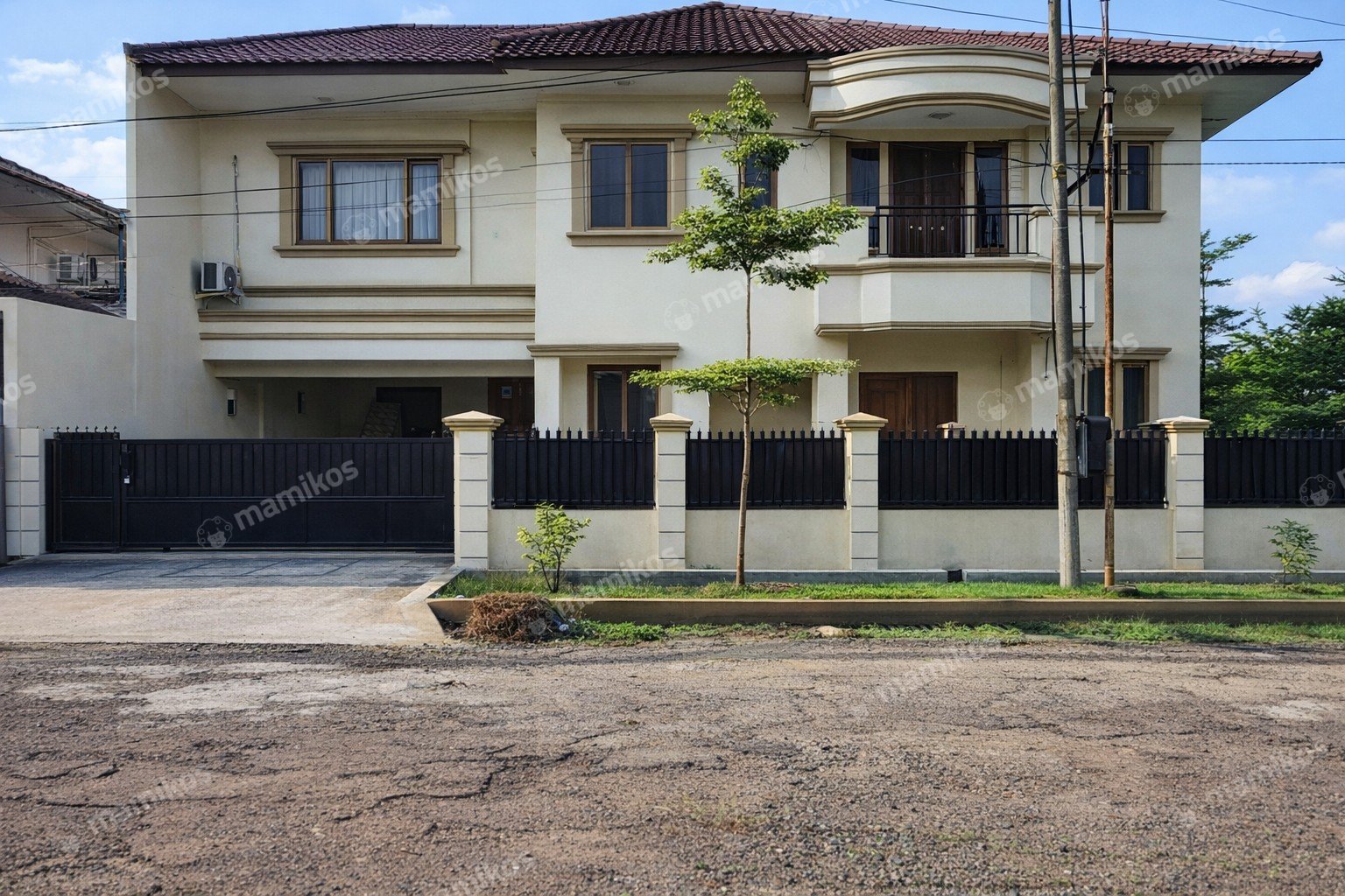Rumah Sertifikat SHM 5 Kamar Tidur 4 Kamar Mandi Cinere Jakarta Selatan