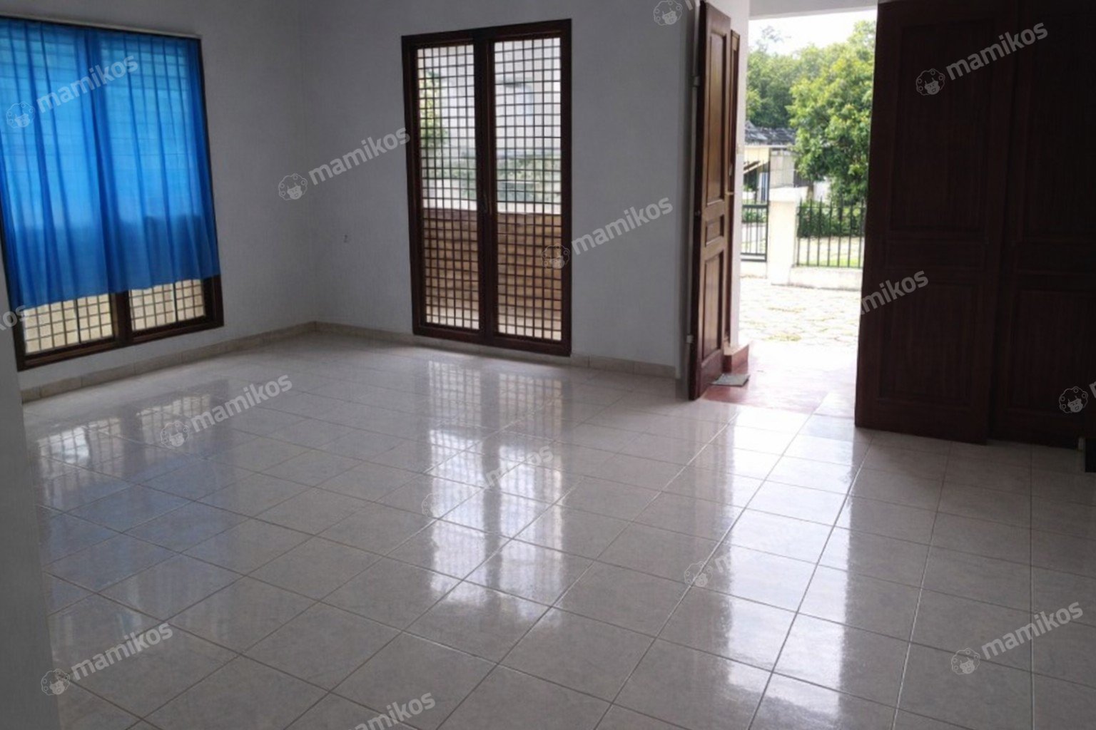 Rumah Sertifikat SHM 5 Kamar Tidur 4 Kamar Mandi Cinere Jakarta Selatan - Photo 2