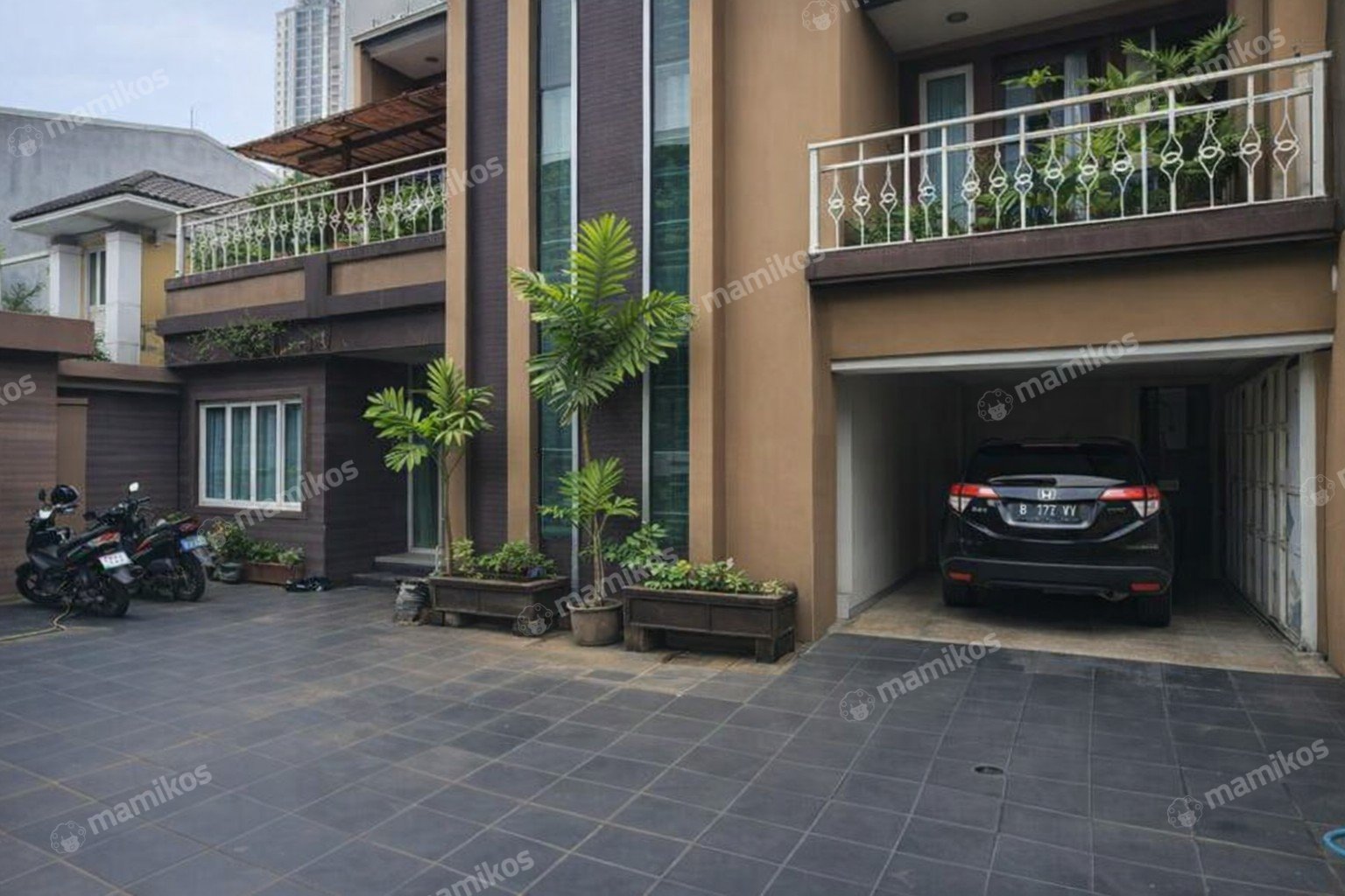 Rumah Sertifikat SHM 7 Kamar Tidur 9 Kamar Mandi Kebayoran Baru Jakarta Selatan