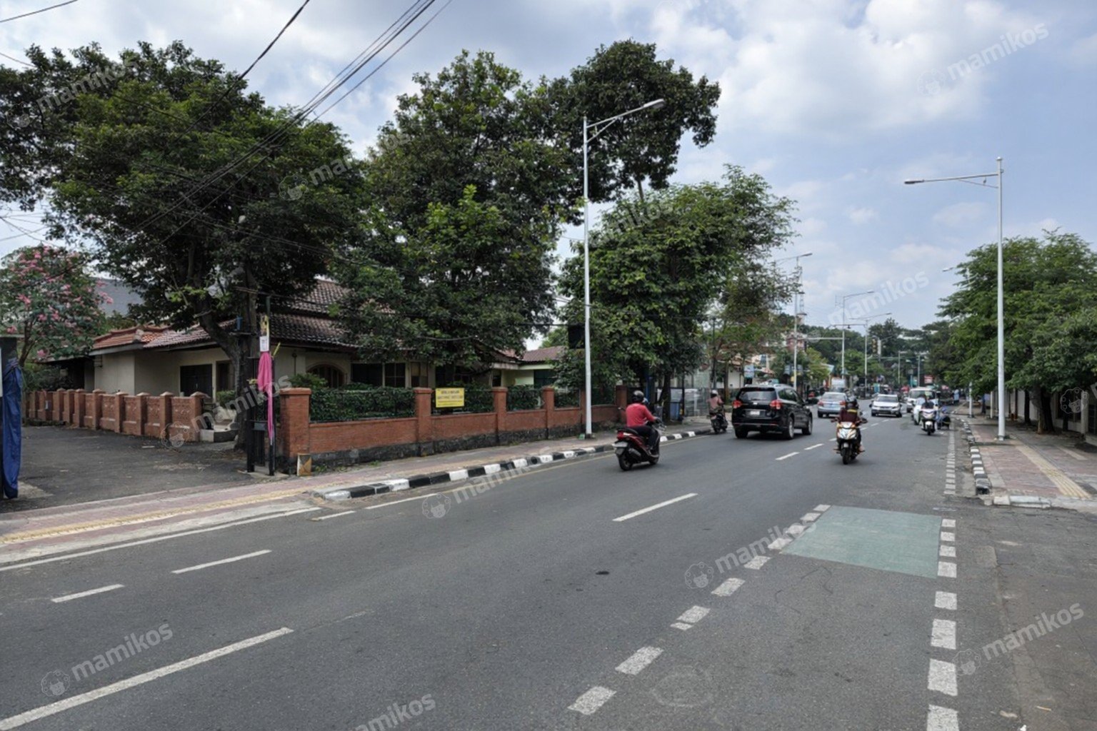 Rumah Sertifikat SHM 7 Kamar Tidur 4 Kamar Mandi Tebet Jakarta Selatan