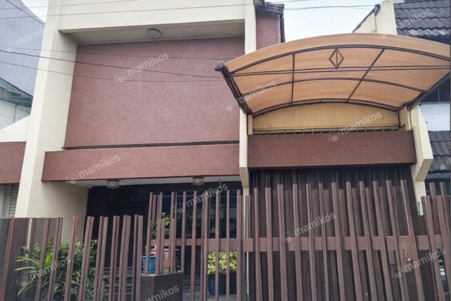 Rumah Sertifikat SHM 6 Kamar Tidur 2 Kamar Mandi Tanjung Duren Jakarta Barat