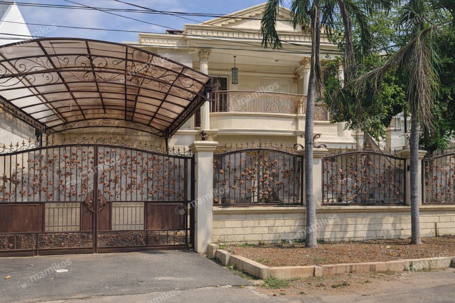 Rumah Sertifikat SHM 5 Kamar Tidur 4 Kamar Mandi Sunter Jakarta Utara