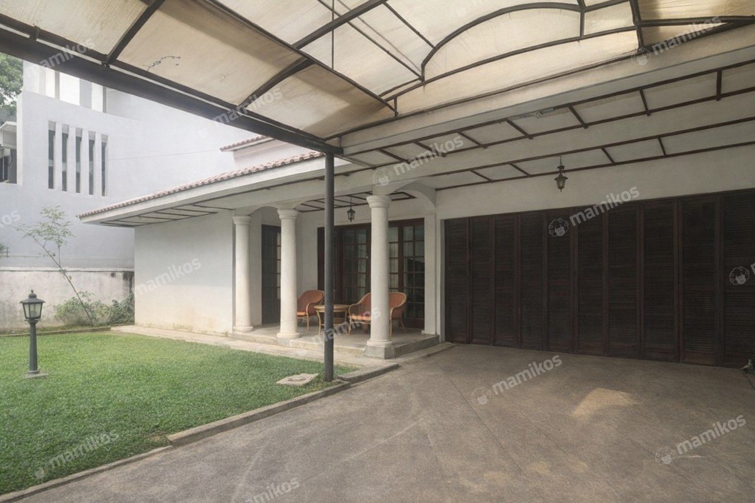 Rumah Sertifikat SHM 4 Kamar Tidur 3 Kamar Mandi Mega Kuningan Jakarta Selatan