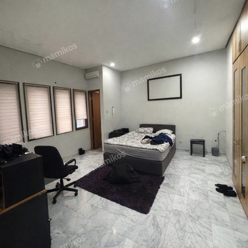 Rumah Sertifikat SHM 3 Kamar Tidur 3 Kamar Mandi Cawang Jakarta Timur - Photo 2