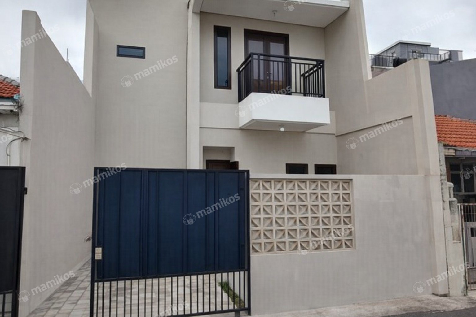 Rumah Sertifikat SHM 3 Kamar Tidur 3 Kamar Mandi Kayu Putih Jakarta Timur