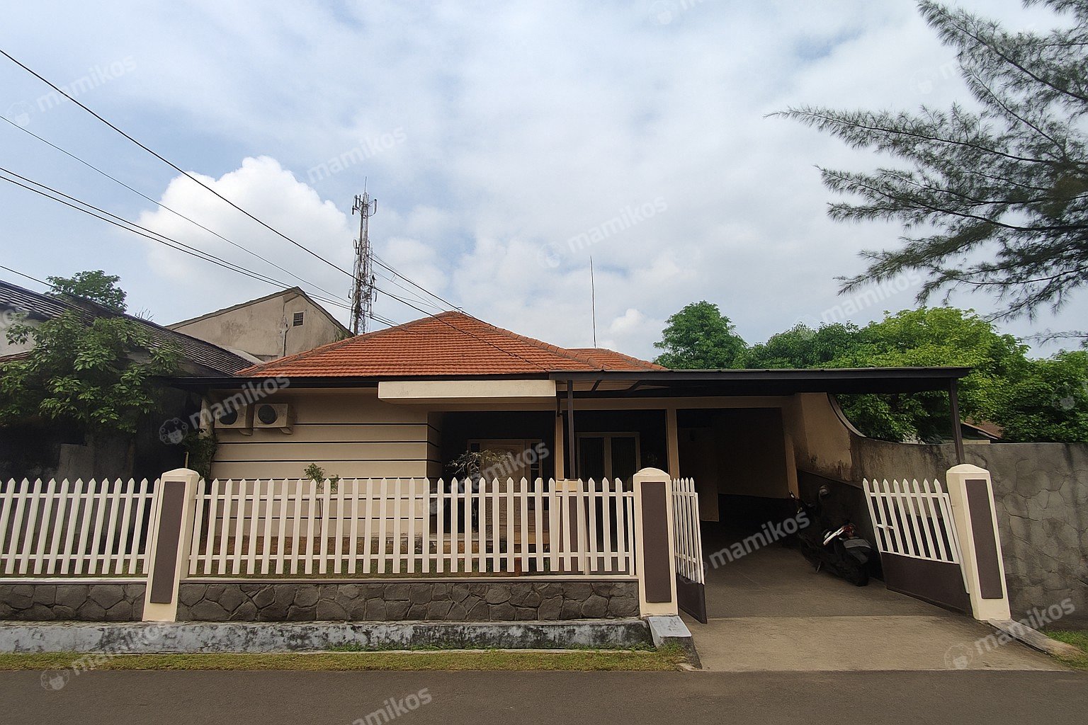 Rumah Sertifikat SHM 4 Kamar Tidur 2 Kamar Mandi Kebon Jeruk Jakarta Barat - Photo 5