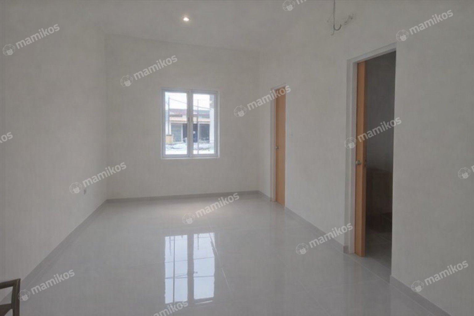 Rumah Sertifikat SHM 3 Kamar Tidur 3 Kamar Mandi Kelapa Gading Jakarta Utara - Photo 3