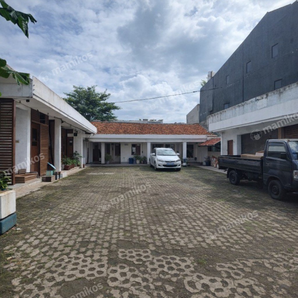 Rumah Sertifikat SHM 6 Kamar Tidur 3 Kamar Mandi Menteng Dalam Jakarta Selatan - Photo 4