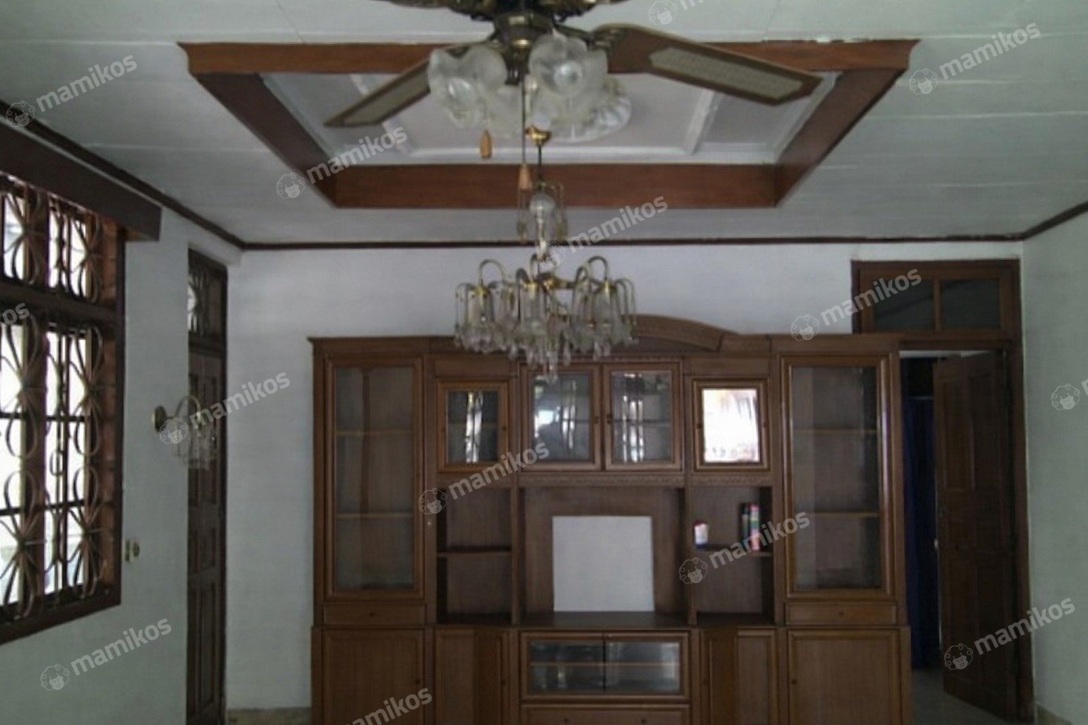 Rumah Sertifikat SHM 8 Kamar Tidur 4 Kamar Mandi Sunter Jakarta Utara