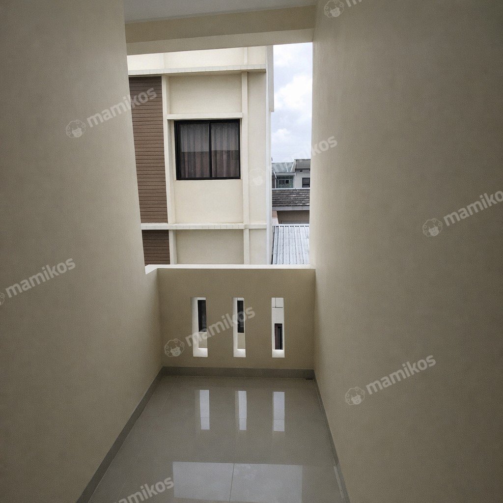Rumah Sertifikat SHM 4 Kamar Tidur 3 Kamar Mandi Tanjung Duren Selatan Jakarta Barat - Photo 2