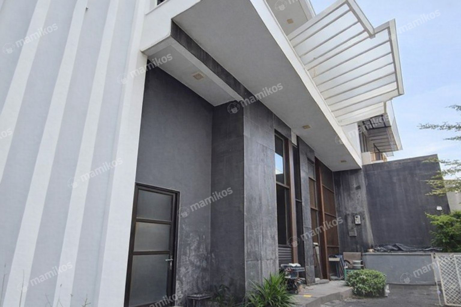 Rumah Sertifikat SHM 5 Kamar Tidur 4 Kamar Mandi Sunter Jakarta Utara