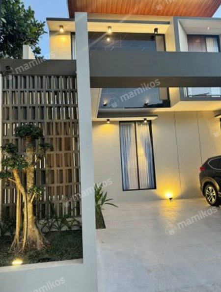 Rumah 4 Kamar Tidur 3 Kamar Mandi 1 Lantai Maguwoharjo Yogyakarta - Photo 3