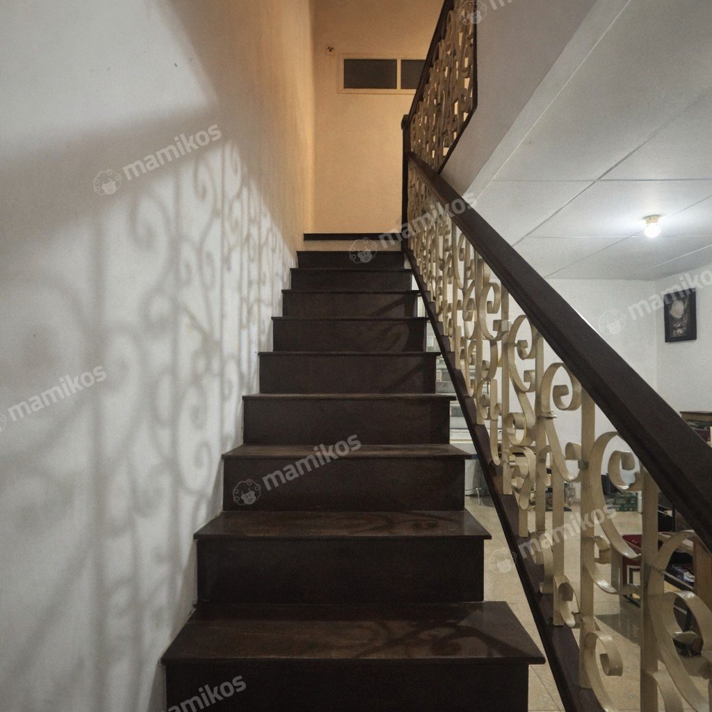 Rumah Sertifikat SHM 4 Kamar Tidur 1 Kamar Mandi Tanjung Duren Jakarta Barat - Photo 2