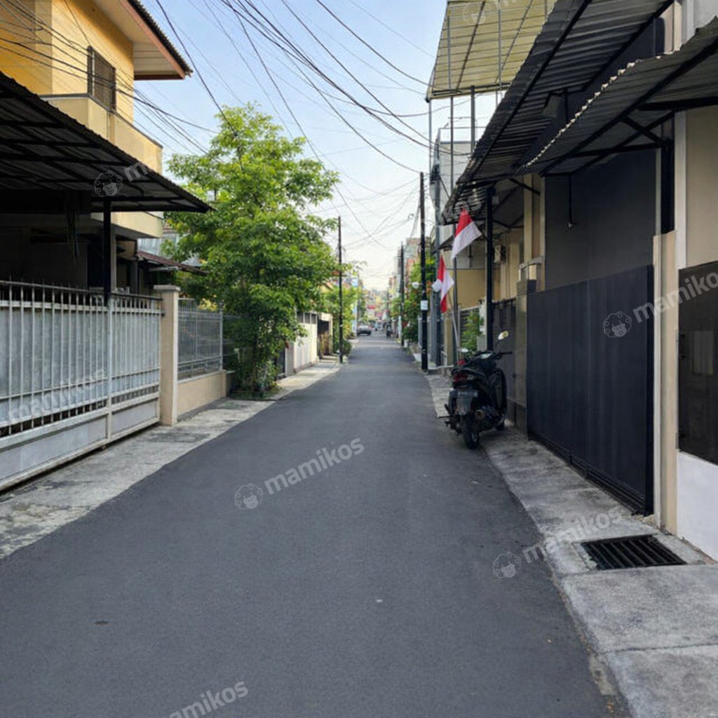 Rumah Sertifikat SHM 4 Kamar Tidur 1 Kamar Mandi Tanjung Duren Jakarta Barat - Photo 4