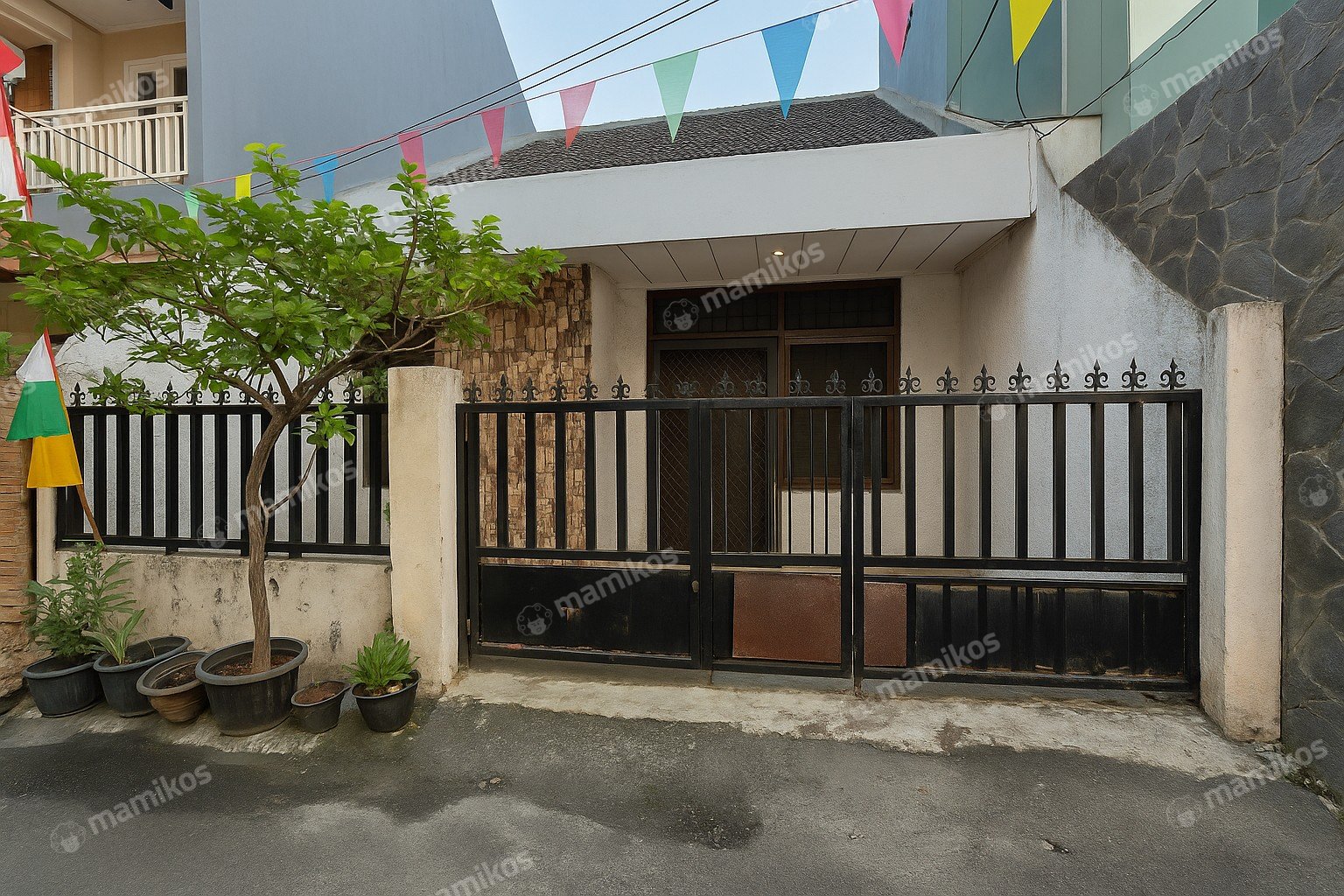 Rumah Sertifikat SHM 4 Kamar Tidur 1 Kamar Mandi Tanjung Duren Jakarta Barat - Photo 5