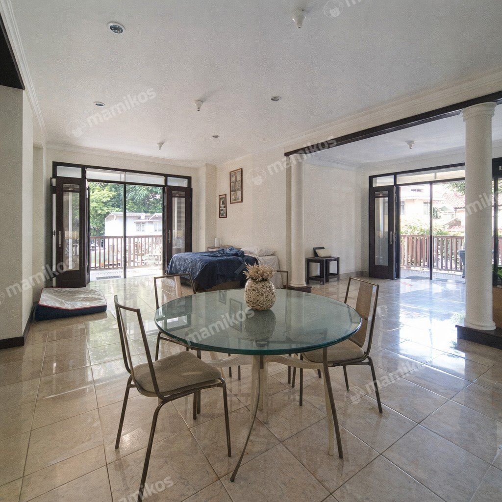Rumah Sertifikat SHM 4 Kamar Tidur 4 Kamar Mandi Pondok Indah Jakarta Selatan - Photo 4