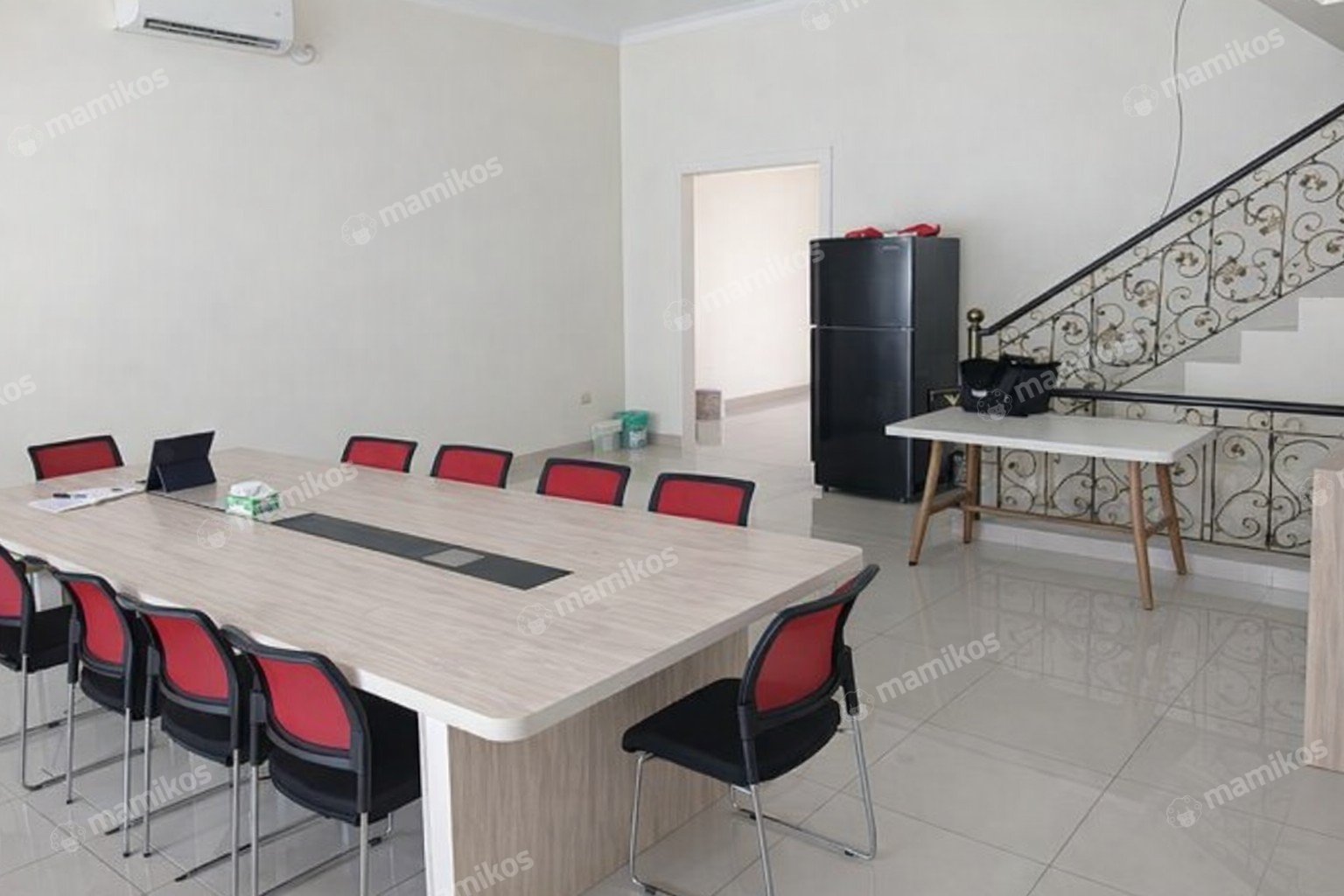 Rumah 5 Kamar Tidur 4 Kamar Mandi 2 Lantai Pantai Indah Kapuk Jakarta Utara