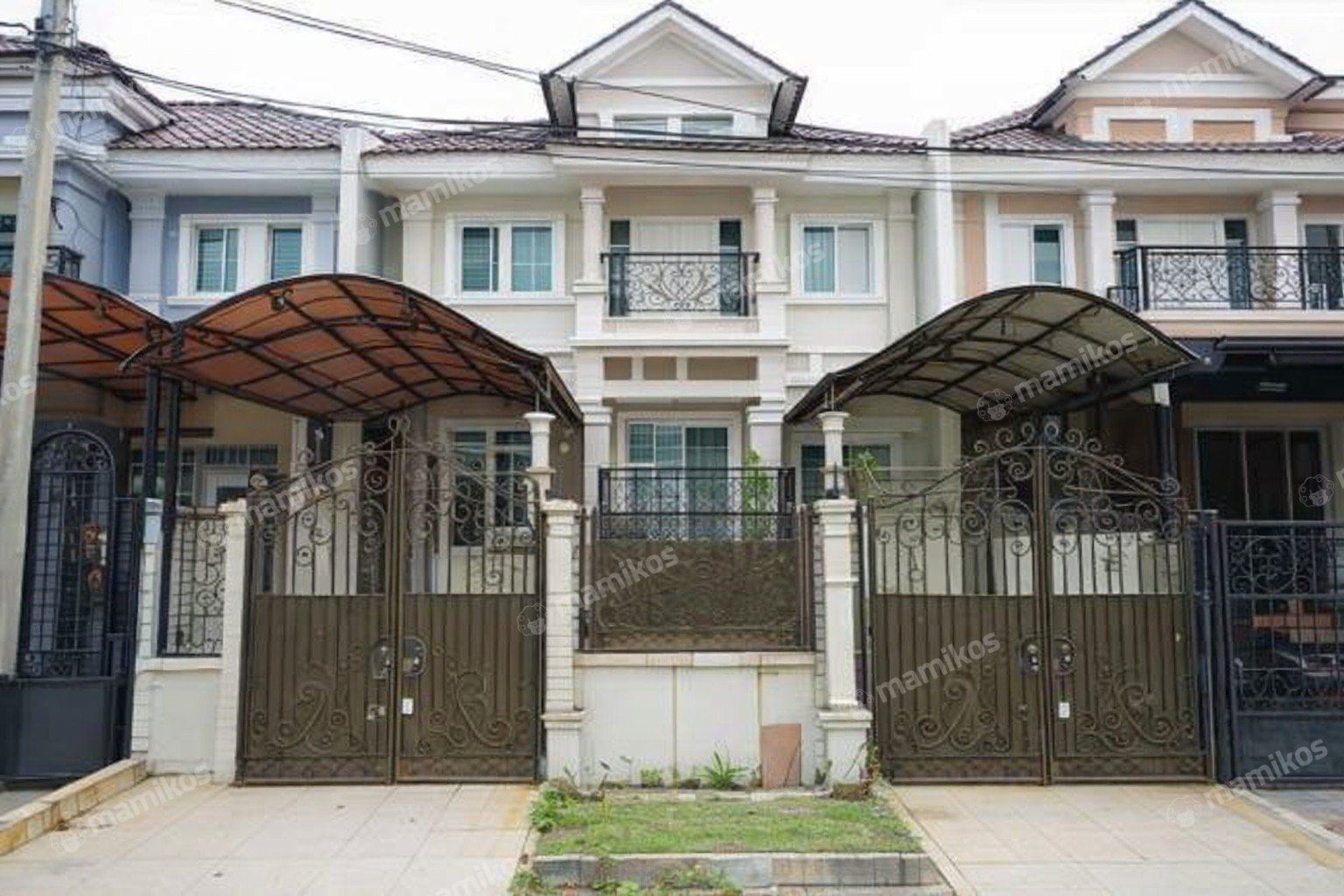 Rumah Sertifikat SHM 4 Kamar Tidur 3 Kamar Mandi Daan Mogot Jakarta Barat