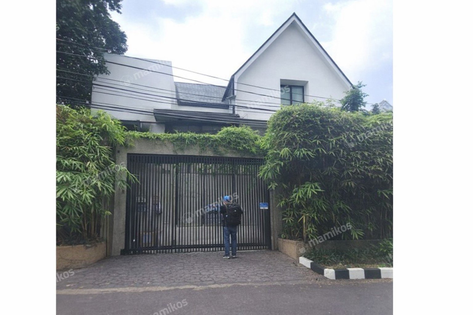 Rumah Sertifikat SHM 6 Kamar Tidur 4 Kamar Mandi Gandaria Jakarta Selatan
