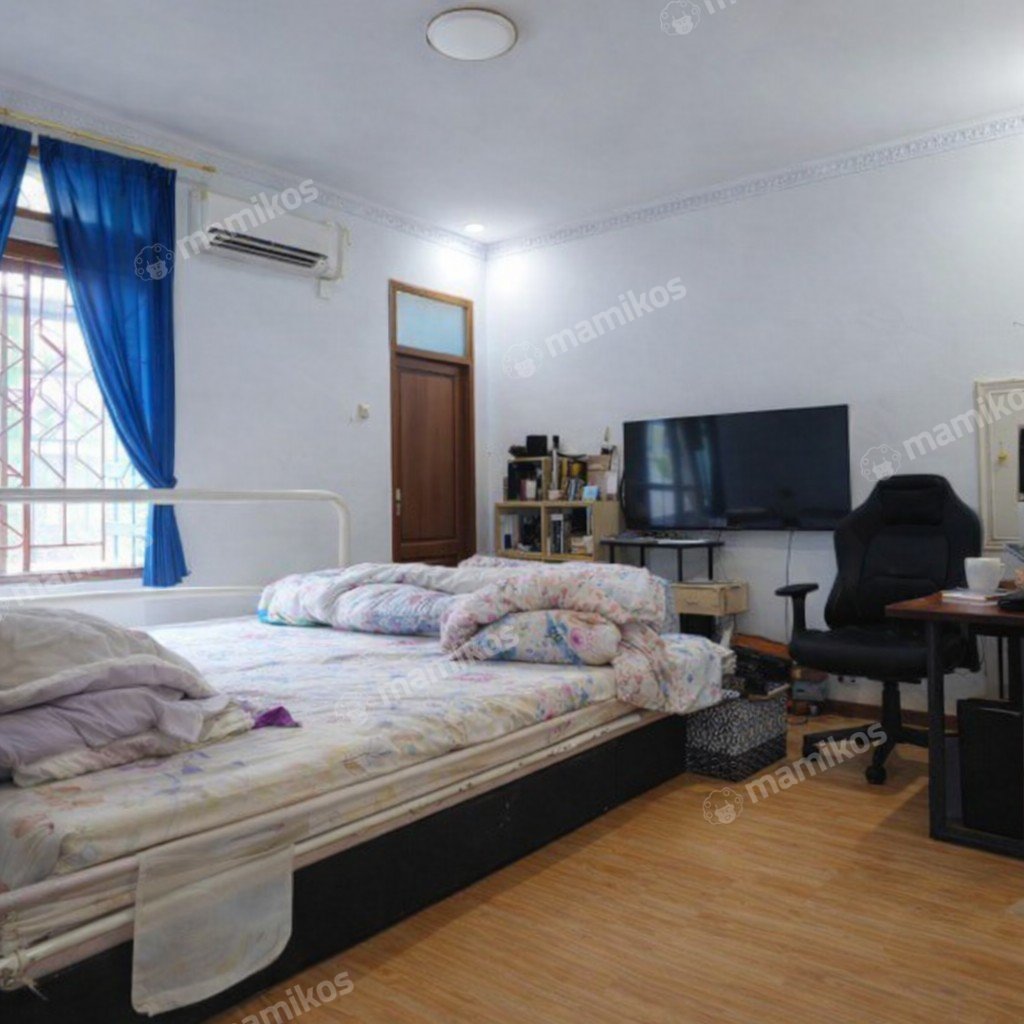 Rumah Sertifikat SHM 6 Kamar Tidur 5 Kamar Mandi Ciracas Jakarta Timur - Photo 5