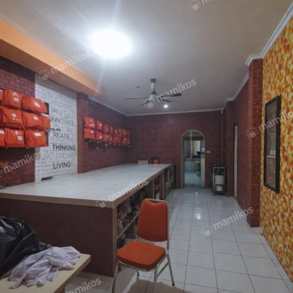 Rumah Sertifikat SHM 5 Kamar Tidur 5 Kamar Mandi Rawamangun Jakarta Timur - Photo 2