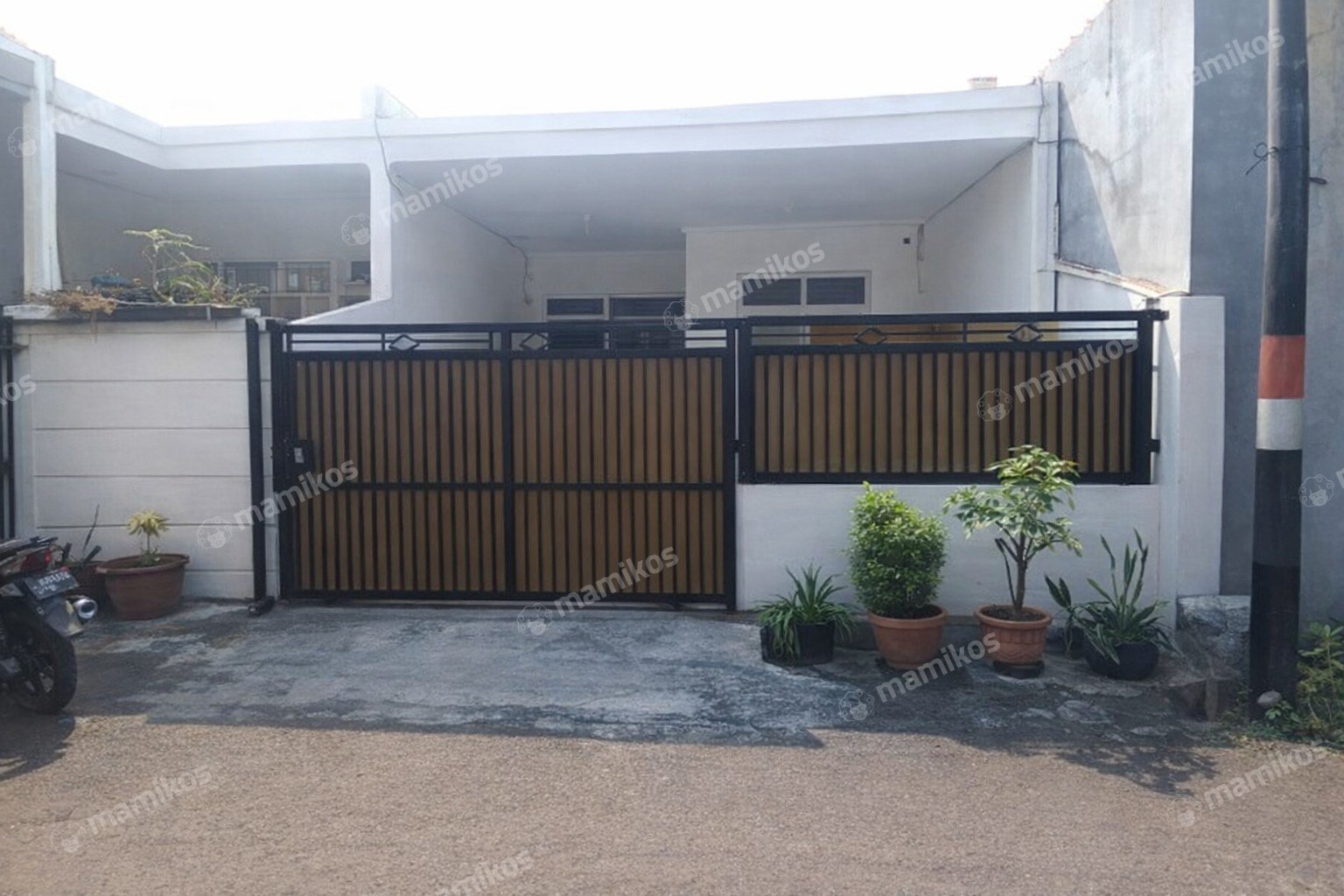 Rumah Sertifikat SHM 3 Kamar Tidur 2 Kamar Mandi Duren Sawit Jakarta Timur