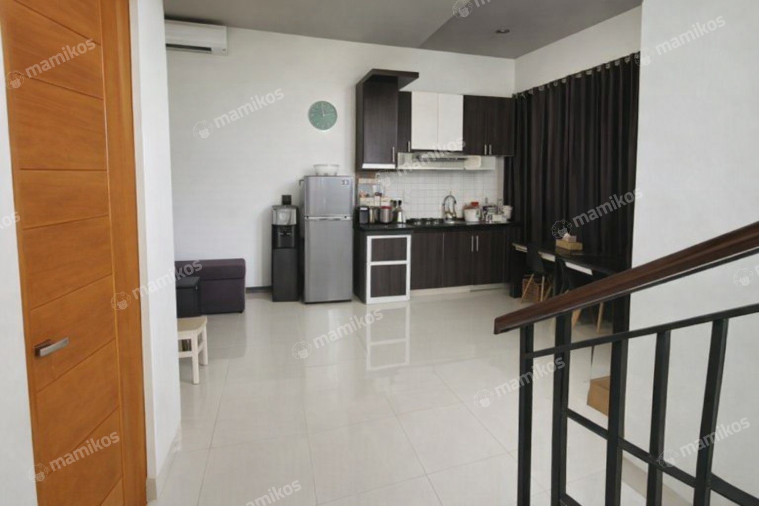 Rumah Sertifikat SHM 3 Kamar Tidur 4 Kamar Mandi Cirendeu Jakarta Selatan - Photo 3